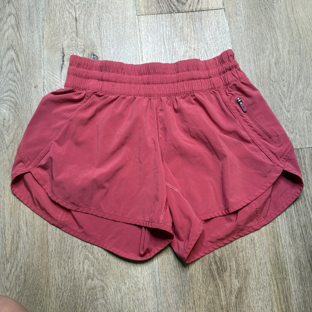 Lululemon Pink-Red Hotty Hot High-Rise Lined Short 4" inseam Size 8